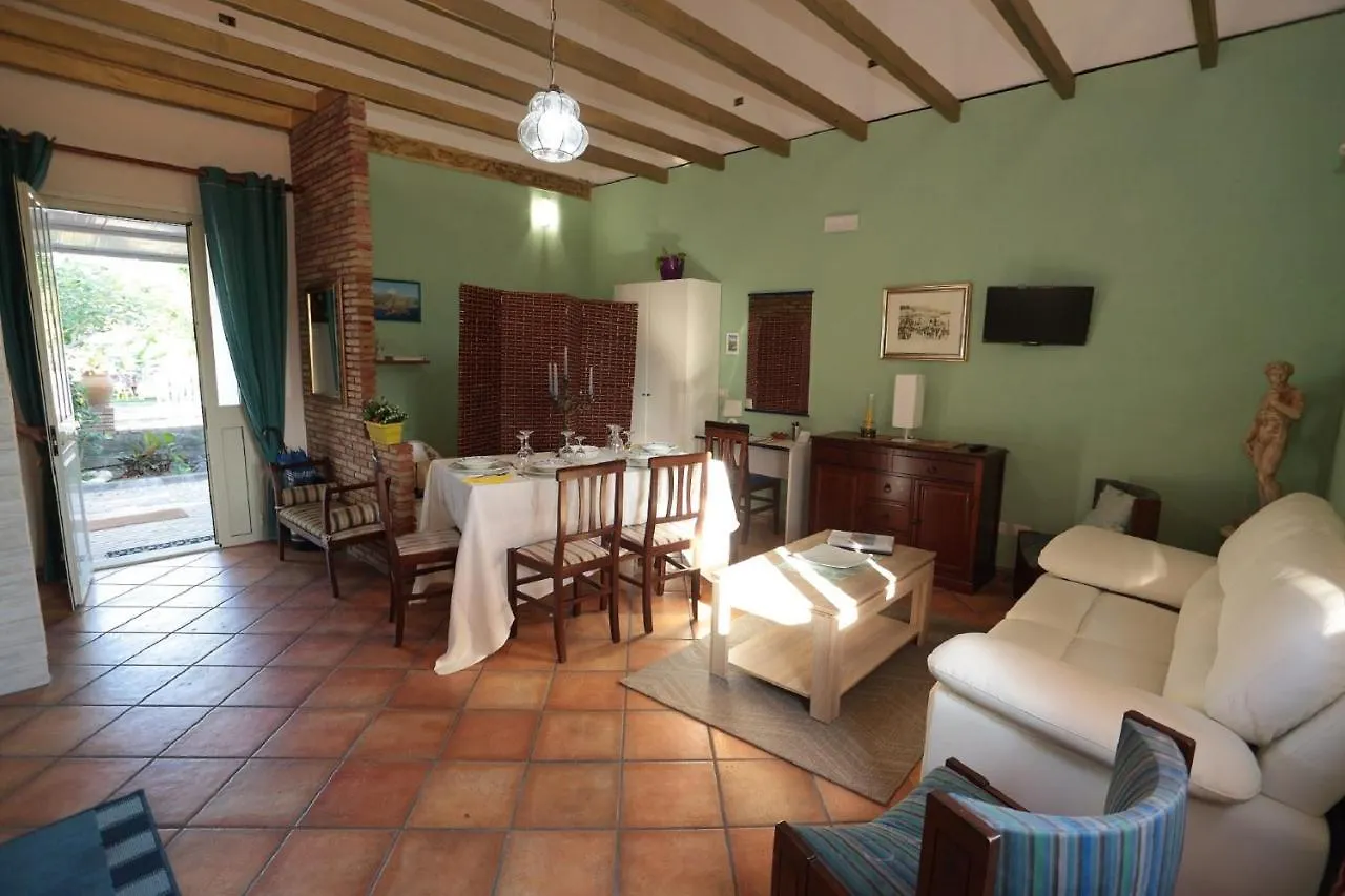 Holiday Maison Villa Arci Giardini Naxos Casa de Férias